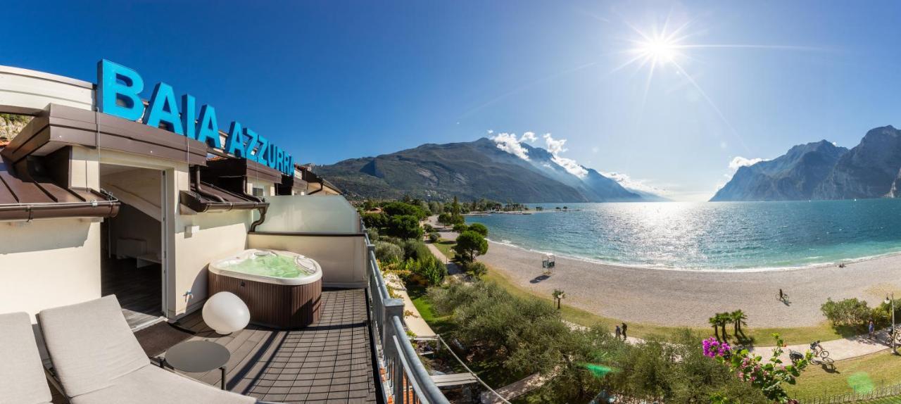 Hotel Baia Azzurra - Lake Front Torbole Sul Garda Eksteriør billede